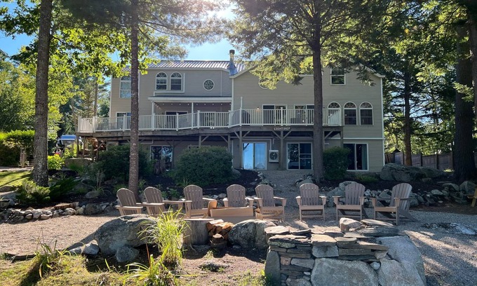 Bridgton House | THE LIGHTSHIP-MOOSE POND/PLEASANT MOUNTAIN