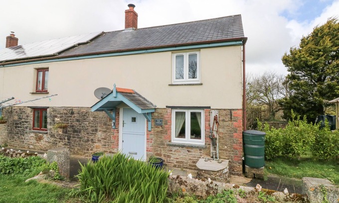 Holsworthy Cottage | THE LINHAY, pet friendly, country holiday cottage in Holsworthy