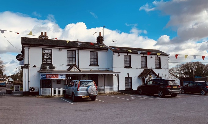 Aldershot Bed & Breakfast | The Lion Brewery