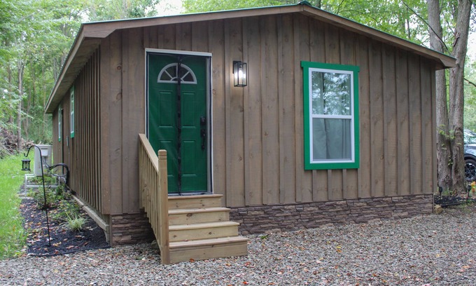 Silver Creek Cabin | The Little Cabin on Old Main Rd.