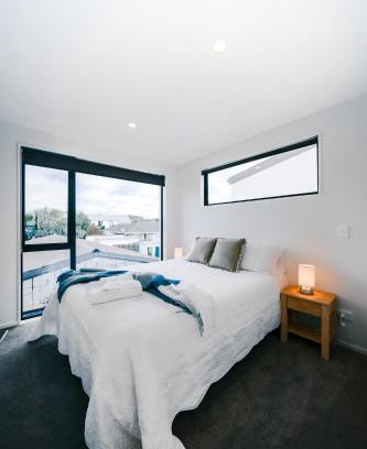 Saint Albans Villa | The little Gem at Merivale -1km to Central city