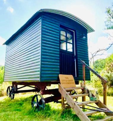 Horley Other | The Little Green Shepherds Hut