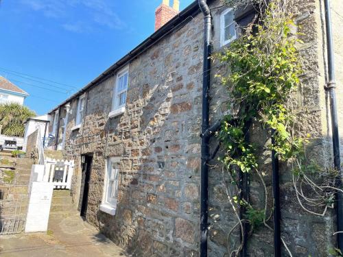 Mousehole House | The Little Net Loft