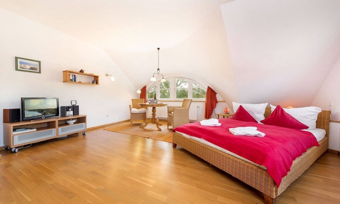 Lancken-Granitz Apartment | The little red one