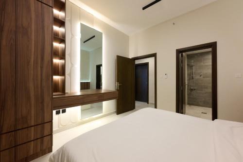 Khor Fakkan Apartment | The Living