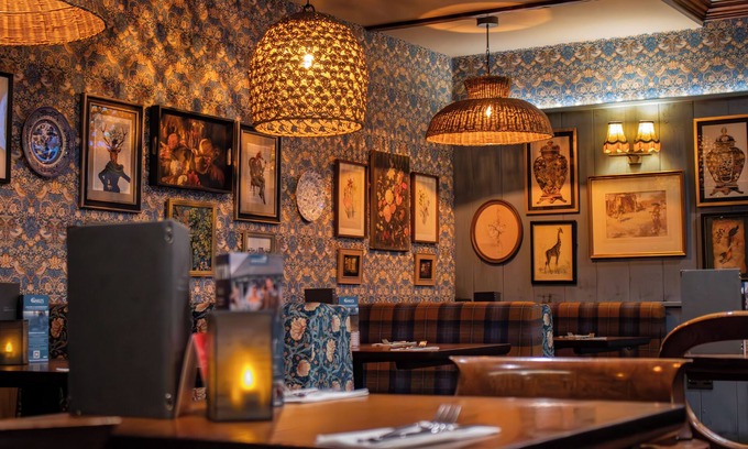 Troon Hotel | The Loans Inn