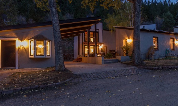Historic District House | The Lodge at Georgetown-sleeps 8 Minutes to Ski Country, USA