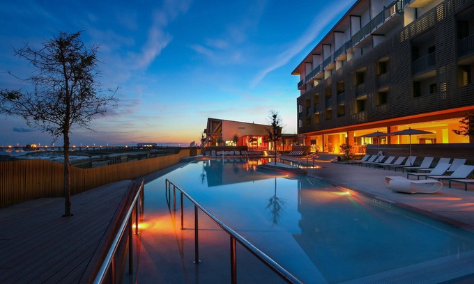 Gulf Shores Resort | The Lodge at Gulf State Park, A Hilton Hotel