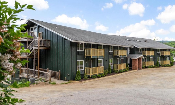 West Dover Cabin | The Lodge at Mount Snow
