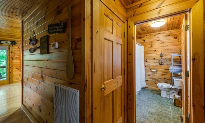 Allons Cabin | The Lodge-Cab.14 at MC Marina on Dale Hollow Lake near Standing Stone State Park