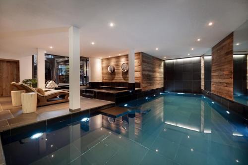 Verbier Ski Chalet | The Lodge