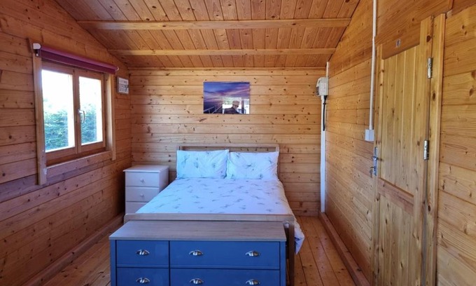 Sidlesham Ski Chalet | The Lodge
