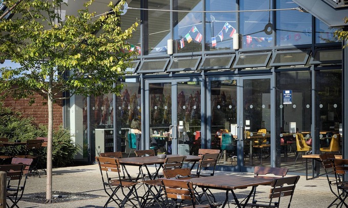 Newbury Hotel | The Lodge Hotel