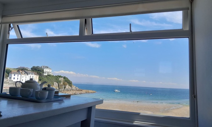 Portmellon Cottage | THE LOFT AT BEACH HOUSE, family friendly, with a garden in Mevagissey