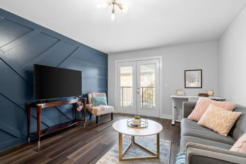 Clarksville Apartment | The Lofts of Downtown - 540 N 2nd St - Unit 202 - Charming 2-Bedroom in the Heart of Clarksville TN