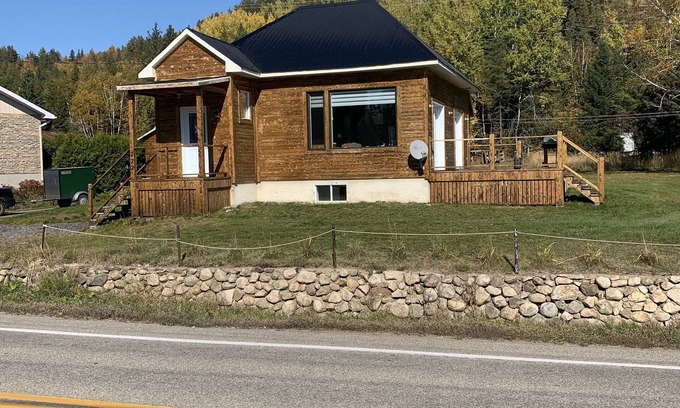Saint Aime Des Lacs House | The log driver's rest. Cozy chalet near Haute George and near the ski center