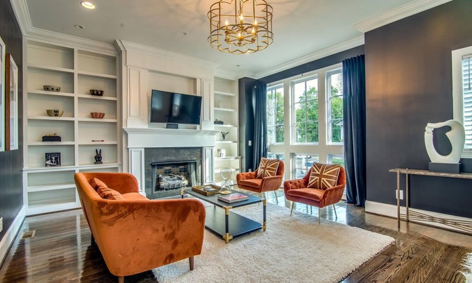 Hillsboro West End House | The London on Acklen
