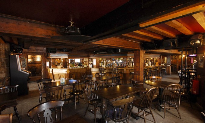 Chysauster Hotel | The Longboat Inn