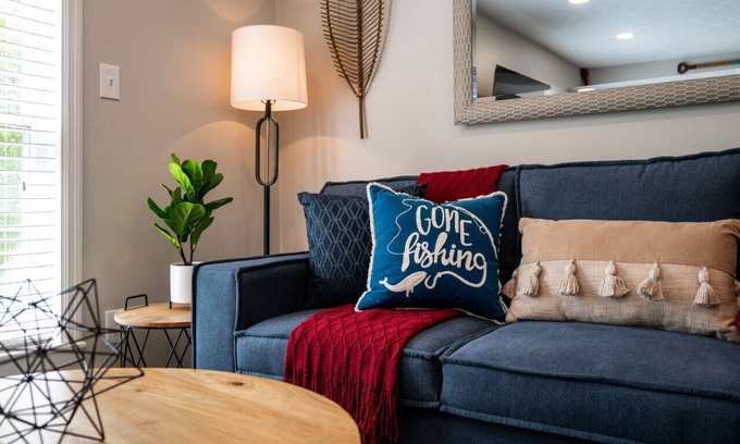 Loveland House | The Lookout, A River Retreat