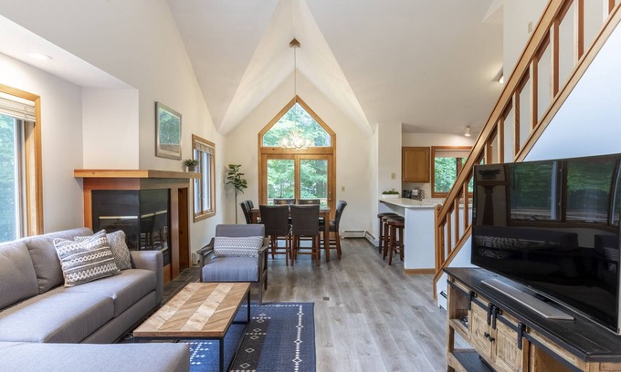Lincoln House | The "Lookout Lodge" at Forest Ridge located minutes from Loon Mountain Resort