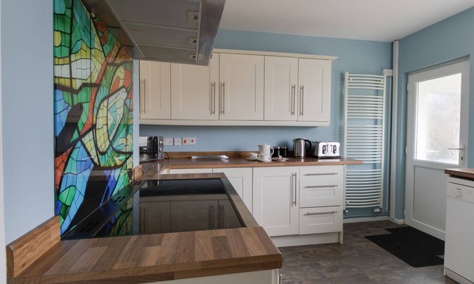 Wyke Regis Cottage | The Lookout -the House With A View