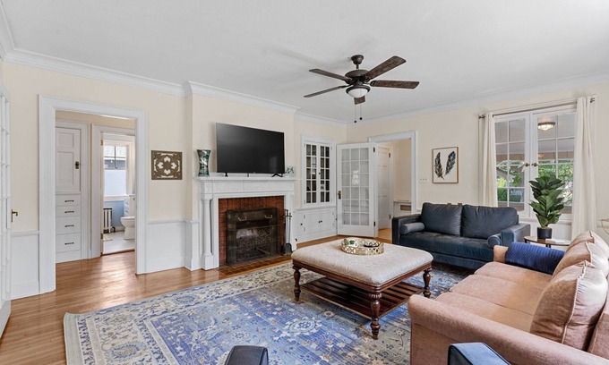 Manito House | The Lorraine at the Lilac Garden in Manito Park