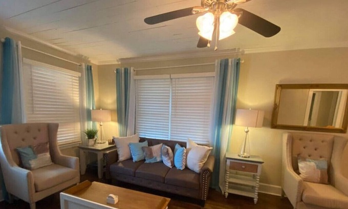 New Iberia House | The Lost Ruby, a gem of a bungalow in New Iberia, Louisiana