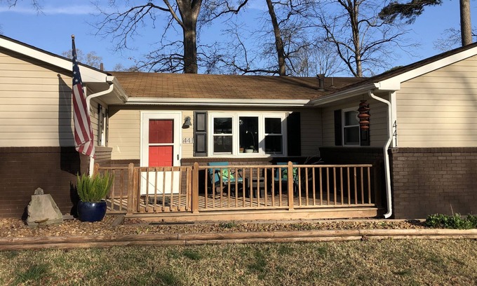 Norfolk - Virginia Beach House | The Love Shack, 6 NIGHT MINIMUM, no additional fees