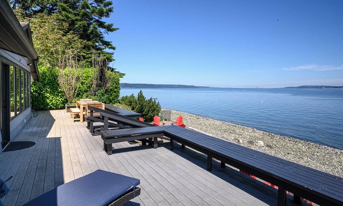 South Colby House | The Luana Beach house - a view of the sound.