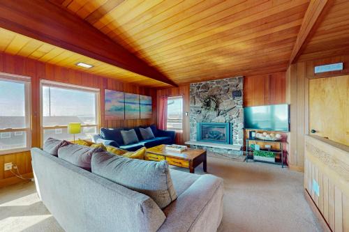 Roads End House | The Lucky Starfish