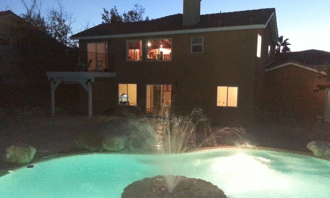 Palmdale House | The Lucky Villa - Cozy Retreat