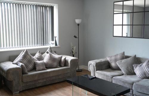 Bradford Apartment | The luxe by Viennese Aparts 2 Bedroom!