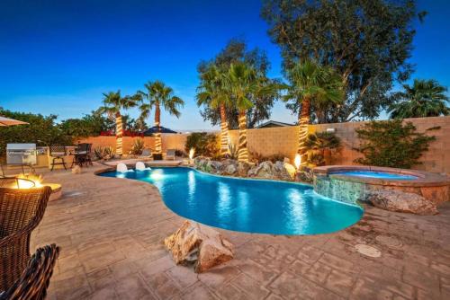 Las Brisas North House | The Luxe House With Resort Style Pool