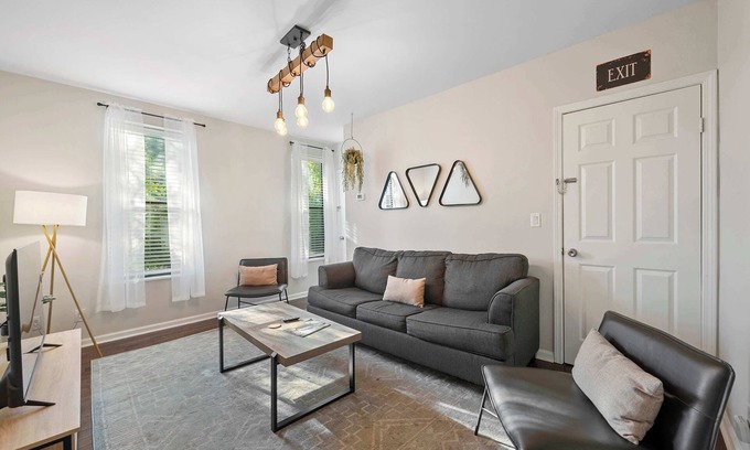 Short North Apartment | The Luxe Pearl Residences 870.5