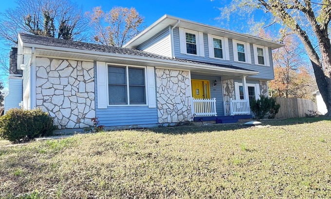 Brookline Station House | The Luxre Mansion! 12 Guests, Hot Tub, Gym, Fire Pit, Sauna, Crib, Grill, Games