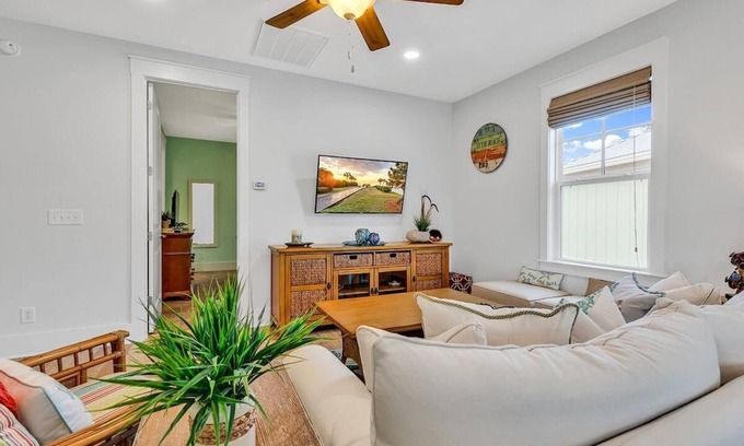 Windy Hill House | The Madeira: Beach + Barefoot Landing + Pools!