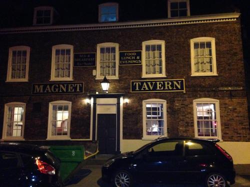 Boston Bed & Breakfast | The Magnet Tavern