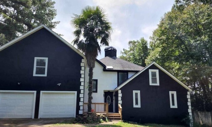 Irondale House | The Manor at Mundys Mill