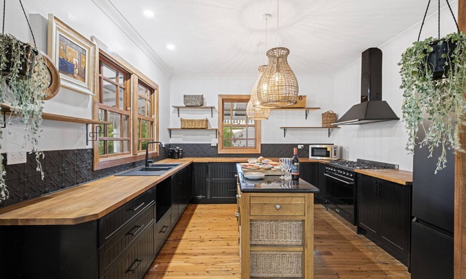 Millfield House | The Manor Homestead - Peaceful Farm stay with breathtaking views and Hot Tub.