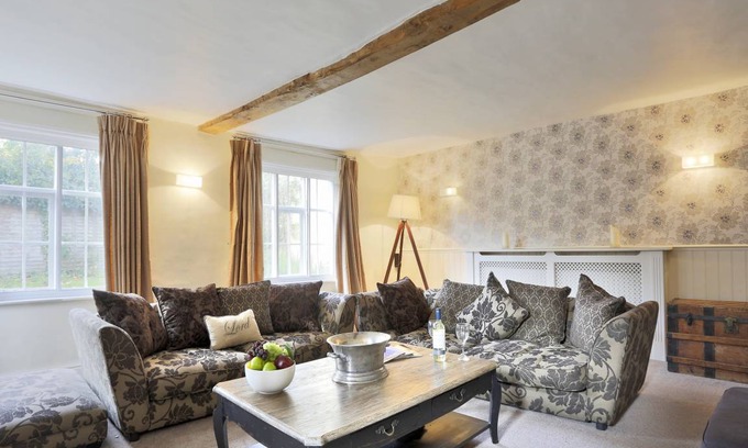 Bramfield Cottage | The Manor House