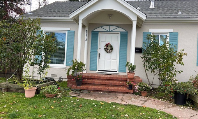 Central San Mateo House | The Maple house- 3 rooms with 1 bedroom for rent with sharable Living & Bathroom