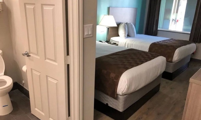 San Jacinto Hotel | The Mariner