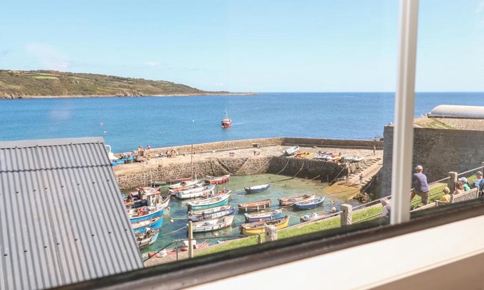 Coverack House | The Mariners
