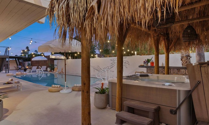 Uptown Design District Apartment | The Maya Suite
