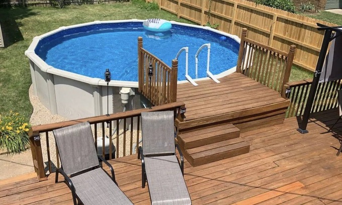 South Bend House | The McKinley House-Walk to ND, Pool, Hot Tub Apple TV & Music