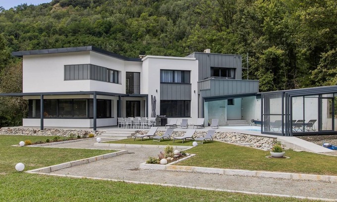 Notre-Dame-du-Cruet House | THE MENA VILLA - OUR LADY OF THE CRUET