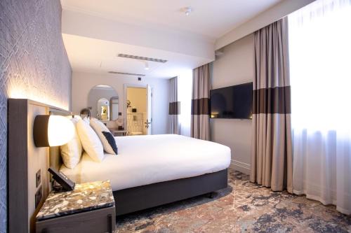 Leeds City Center Hotel | The Met Hotel Leeds - Newly Refurbished