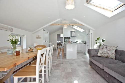 Newquay House | The Mews, Tresean
