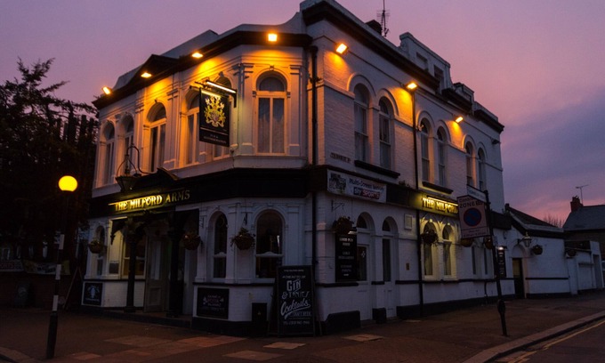 Osterley Hotel | The Milford Arms
