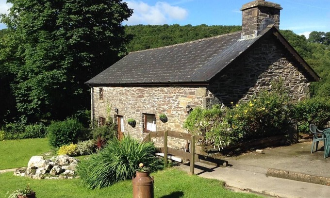 Llanybydder Cottage | The Mill House at Cwmiar Farm - relaxing holidays